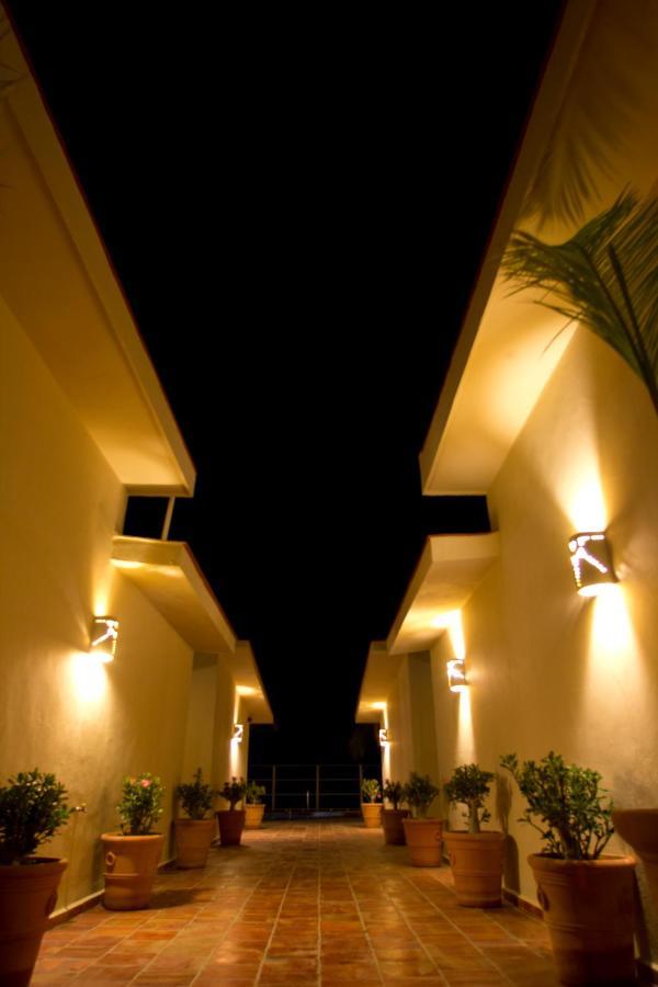 Bungalows Las Arenas San Patricio Melaque Luaran gambar