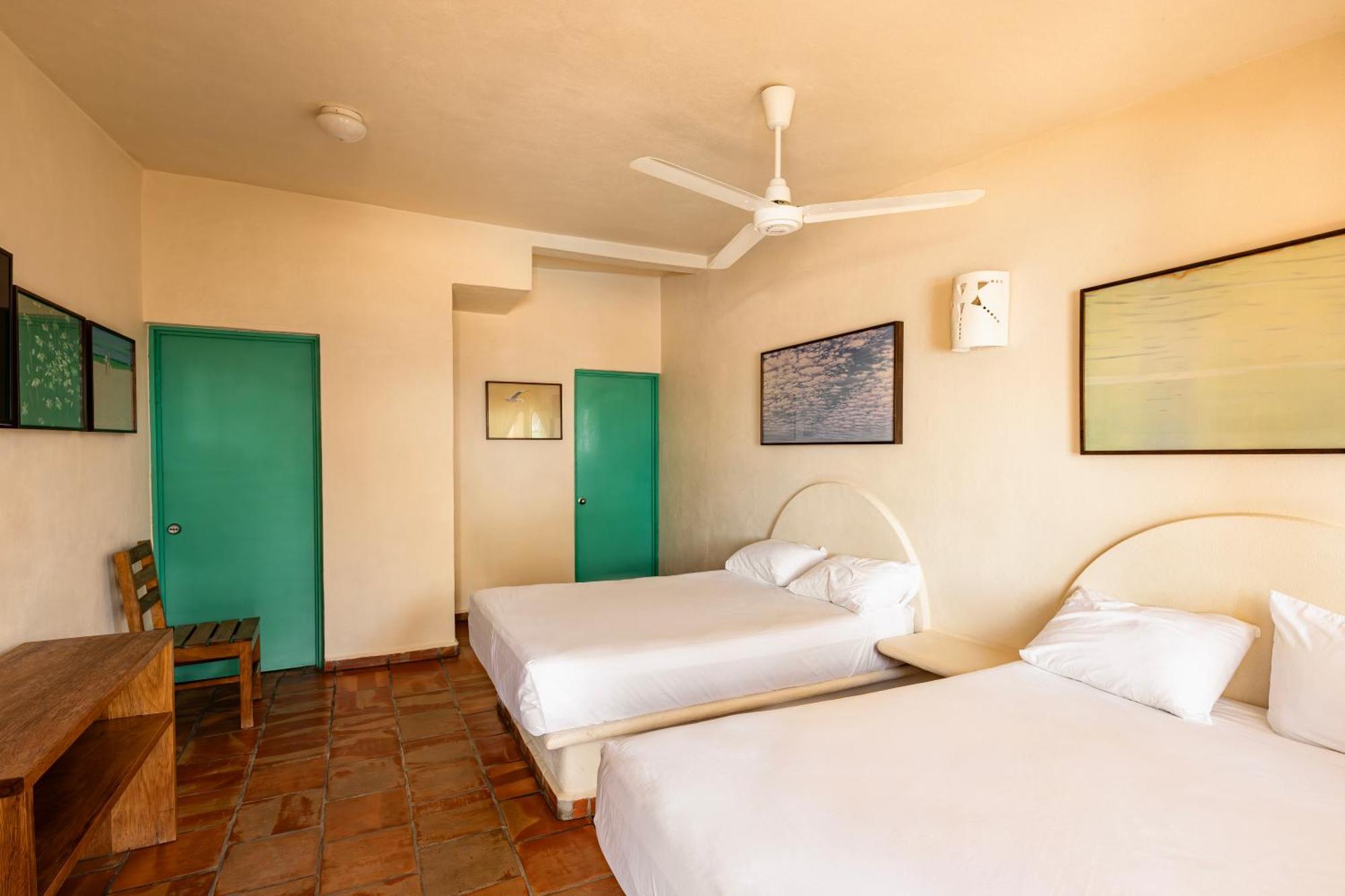 Bungalows Las Arenas San Patricio Melaque Luaran gambar